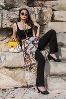 Carica l'immagine nel visualizzatore di Gallery, Borsa pochette modello Marika - Ruota giallo