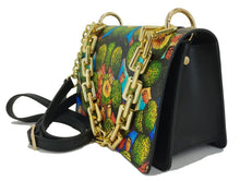 Carica l'immagine nel visualizzatore di Gallery, Borsa modello bauletto fichi blu