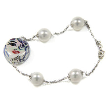 Carica l'immagine nel visualizzatore di Gallery, Bracciale in argento con ceramica faccina blu.
