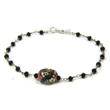 Carica l'immagine nel visualizzatore di Gallery, Bracciale in mettalo con ceramica, stile rosario
