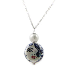 Carica l'immagine nel visualizzatore di Gallery, Collana girocollo con decoro faccina blu