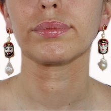 Carica l'immagine nel visualizzatore di Gallery, Orecchini re regina importanti (rossi)