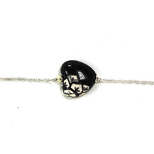 Load image into Gallery viewer, Bracelet with heart-shaped ceramic (black & white)