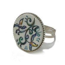 Carica l'immagine nel visualizzatore di Gallery, Anello regolabile con disegno floreale azzurro