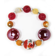 Carica l'immagine nel visualizzatore di Gallery, Bracciale elastico con pallina di ceramica dipinta a mano