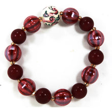 Carica l'immagine nel visualizzatore di Gallery, Bracciale elastico con pallina in ceramica dipinta a mano