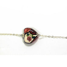 Carica l'immagine nel visualizzatore di Gallery, Bracciale con ceramica a forma di cuore