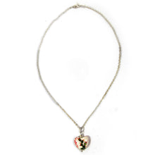 Carica l'immagine nel visualizzatore di Gallery, Ciondolo a forma di cuore con ceramica dipinta a mano