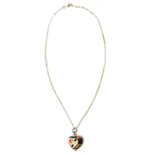 Carica l'immagine nel visualizzatore di Gallery, Ciondolo a forma di cuore in ceramica dipinta a mano