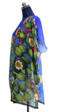 Load image into Gallery viewer, Kaftan with prickly pears (blue)