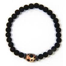 Carica l'immagine nel visualizzatore di Gallery, Bracciale elastico per uomo con lava dell'Etna e ceramica