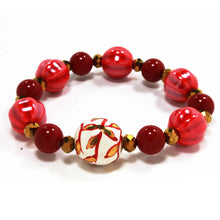Carica l'immagine nel visualizzatore di Gallery, Bracciale elastico con pallina in ceramica dipinta a mano