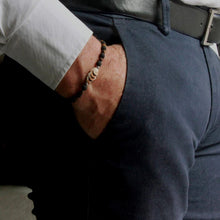 Carica l'immagine nel visualizzatore di Gallery, Bracciale elastico per uomo con lava, occhio di tigre e ceramica