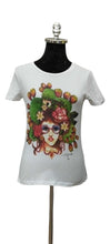 Load image into Gallery viewer, Women's T-Shirt queen of prickly pears
