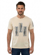 Carica l'immagine nel visualizzatore di Gallery, Maglietta da uomo MODELLO PESCI PATCHWORK(beige)
