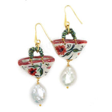 Load image into Gallery viewer, Earrings with coffa bags (poppy design)

