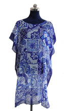 Load image into Gallery viewer, KAFTAN FOR WOMAN WITH BLUE CALTAGIRONE&#39;S TILES IN SILK CHIFFON WITH ARTISTIC PRINTS THAT COME FROM PAINTINGS.
