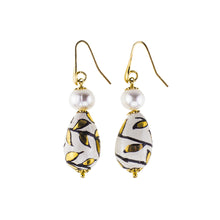 Load image into Gallery viewer, Gold line earrings (different designs)
