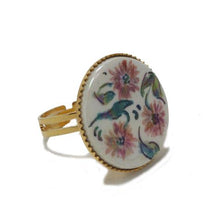 Load image into Gallery viewer, ADJUSTABLE RING WITH PINK FLOWER DESIGN
